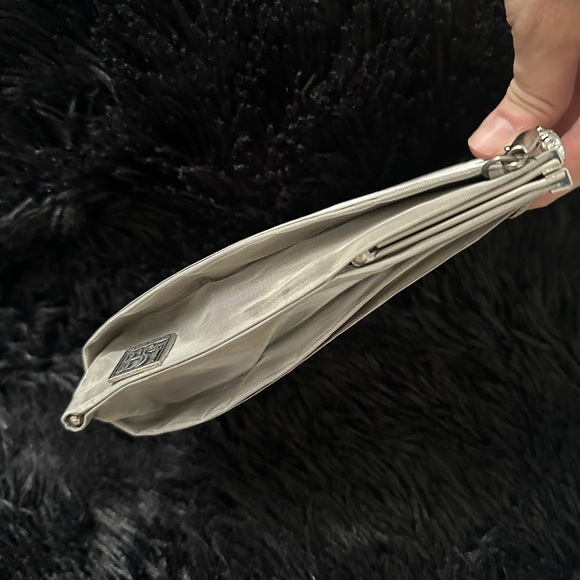 Bo’s Art Studio The Opera Collection Gray Leaf Pattern Evening Bag EUC - Picture 10 of 14